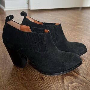 FRYE Suede Western Ankle Booties Women’s Sz 7